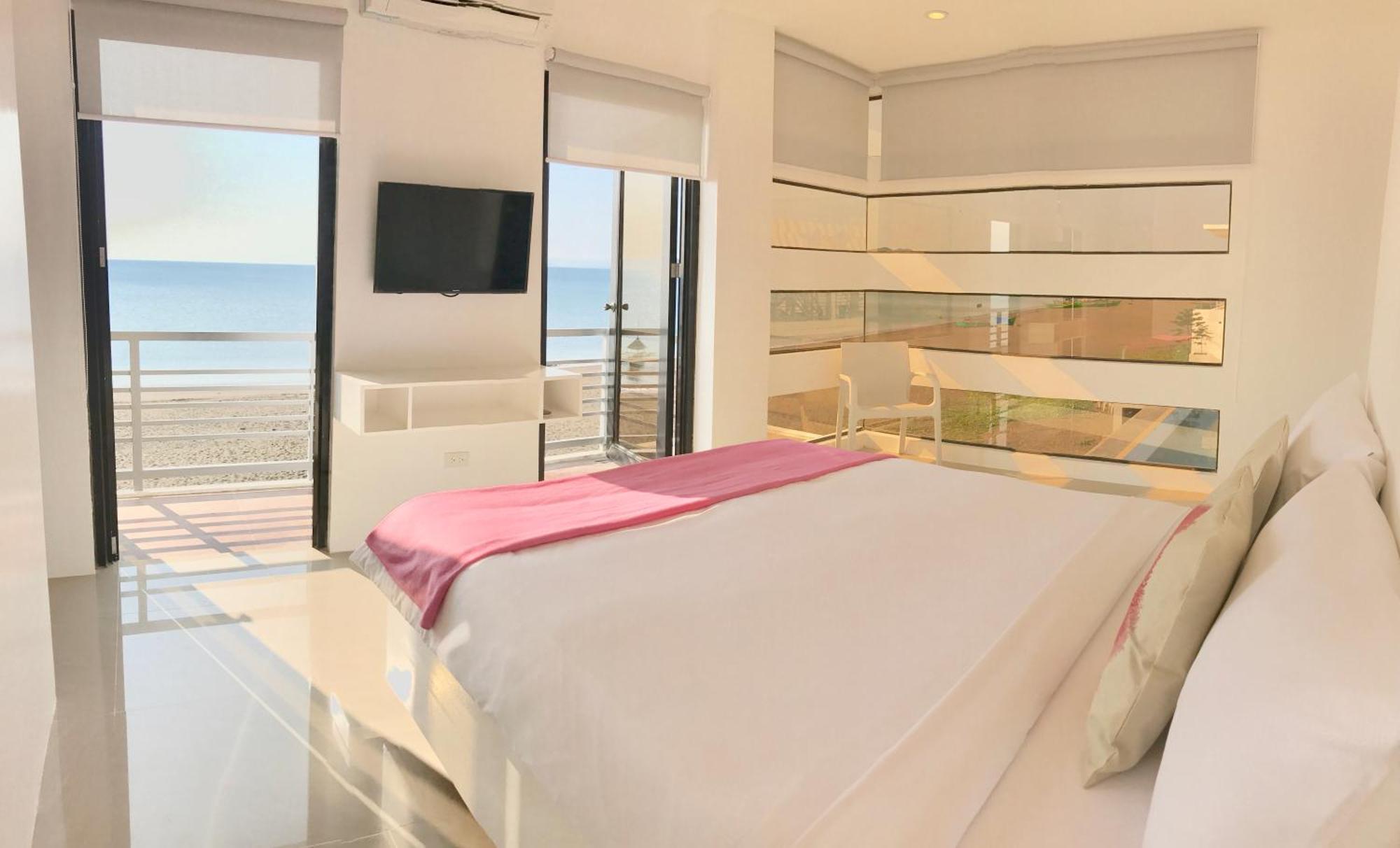 Blue Coast Beach Hotel Santa Ana  外观 照片